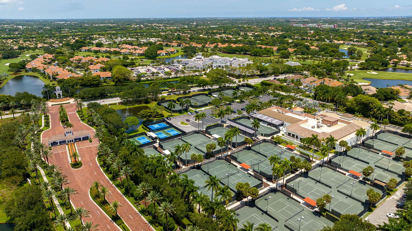 Broken Sound Club tennis courts